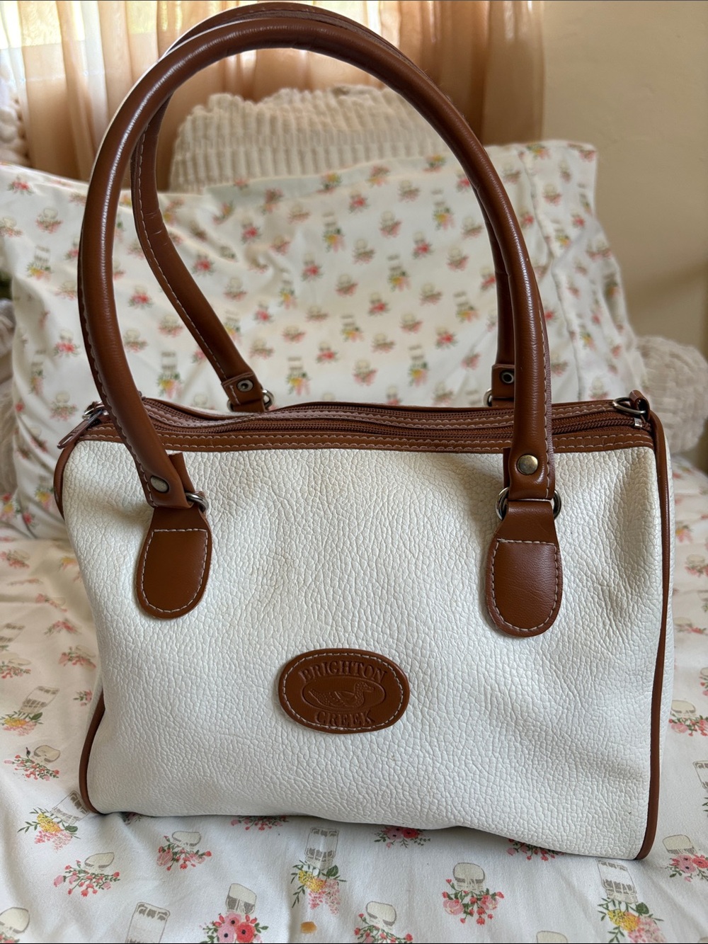 Brighton Creek  Leather Shoulder Bag vintage.